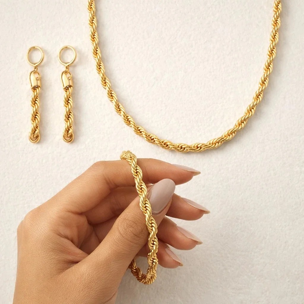 نیمست زنانه مدل آئورلیا طرح طلا بافت طنابی (گردنبند، دستبند و گوشواره آویز)