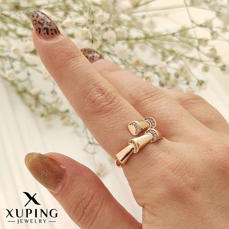 انگشتر ژوپینگ مدل بامبو نگیندار، درخشش بینظیر و طراحی خاص Xuping